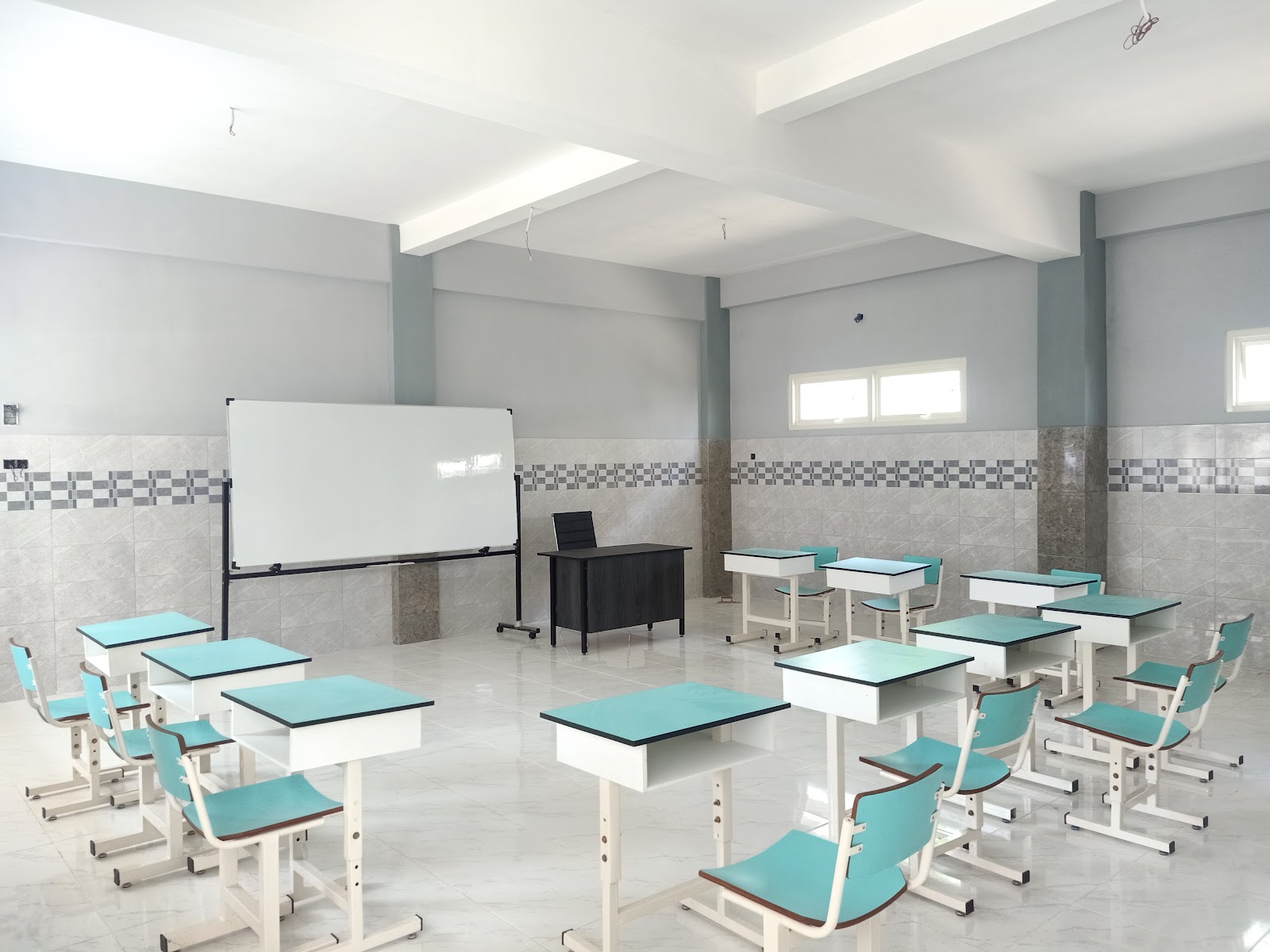 Ruang Kelas Modern & Ergonomis